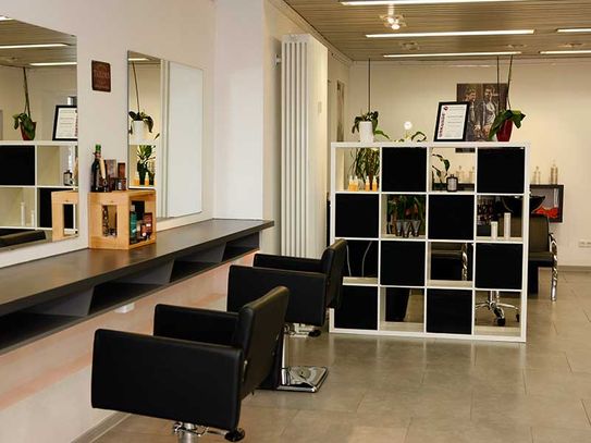 Cut-it Friseursalon, Bad Bergzabern Damen-, Herren-, Kinderfriseur Hochsteckfrisuren Farbbehandlungen Make-up
